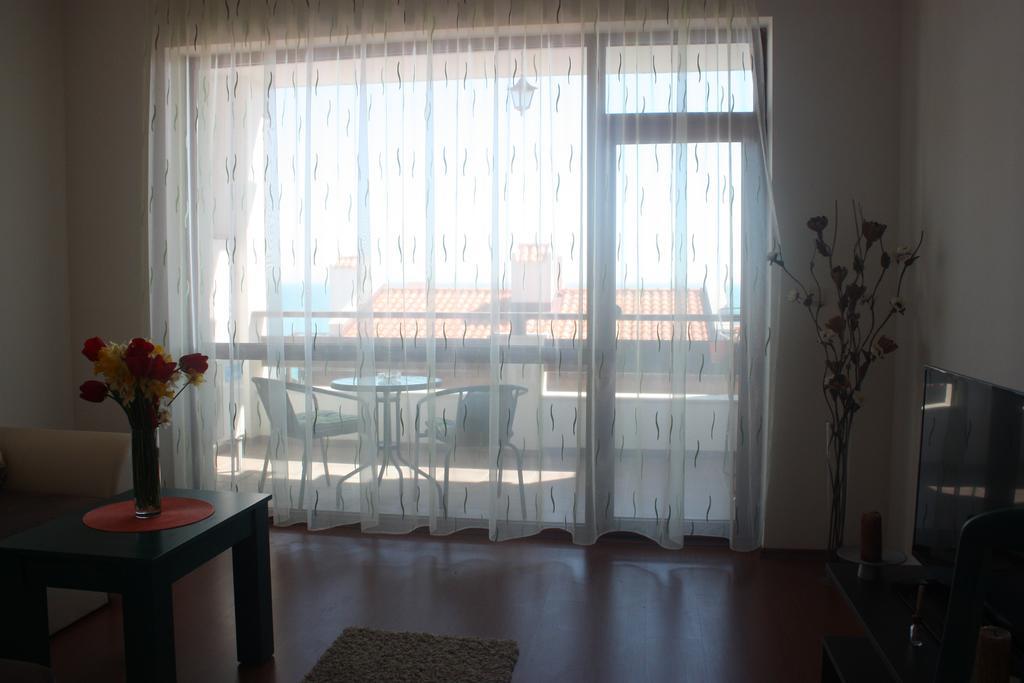 White Coast Beach Apartments Kavarna Luaran gambar